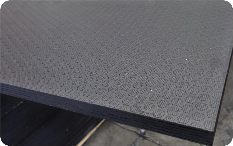 contreplaqué antidérapant noir hexa